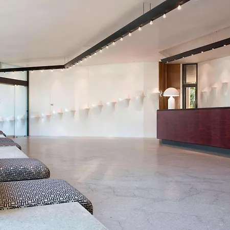 Szálloda Four Points By Sheraton Catania 4*