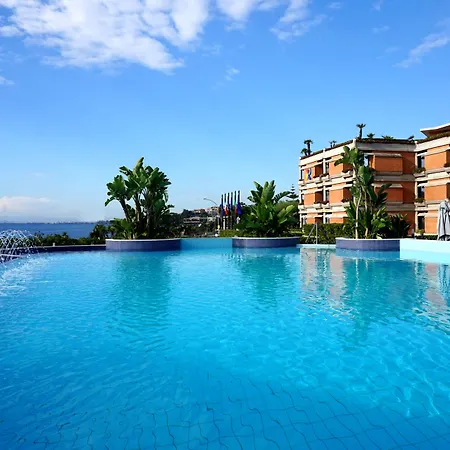卡塔尼亚福朋喜来登酒店