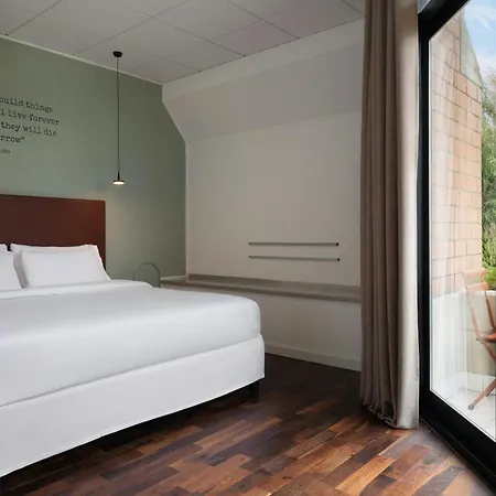 Four Points By Sheraton Catania Hotel 4*